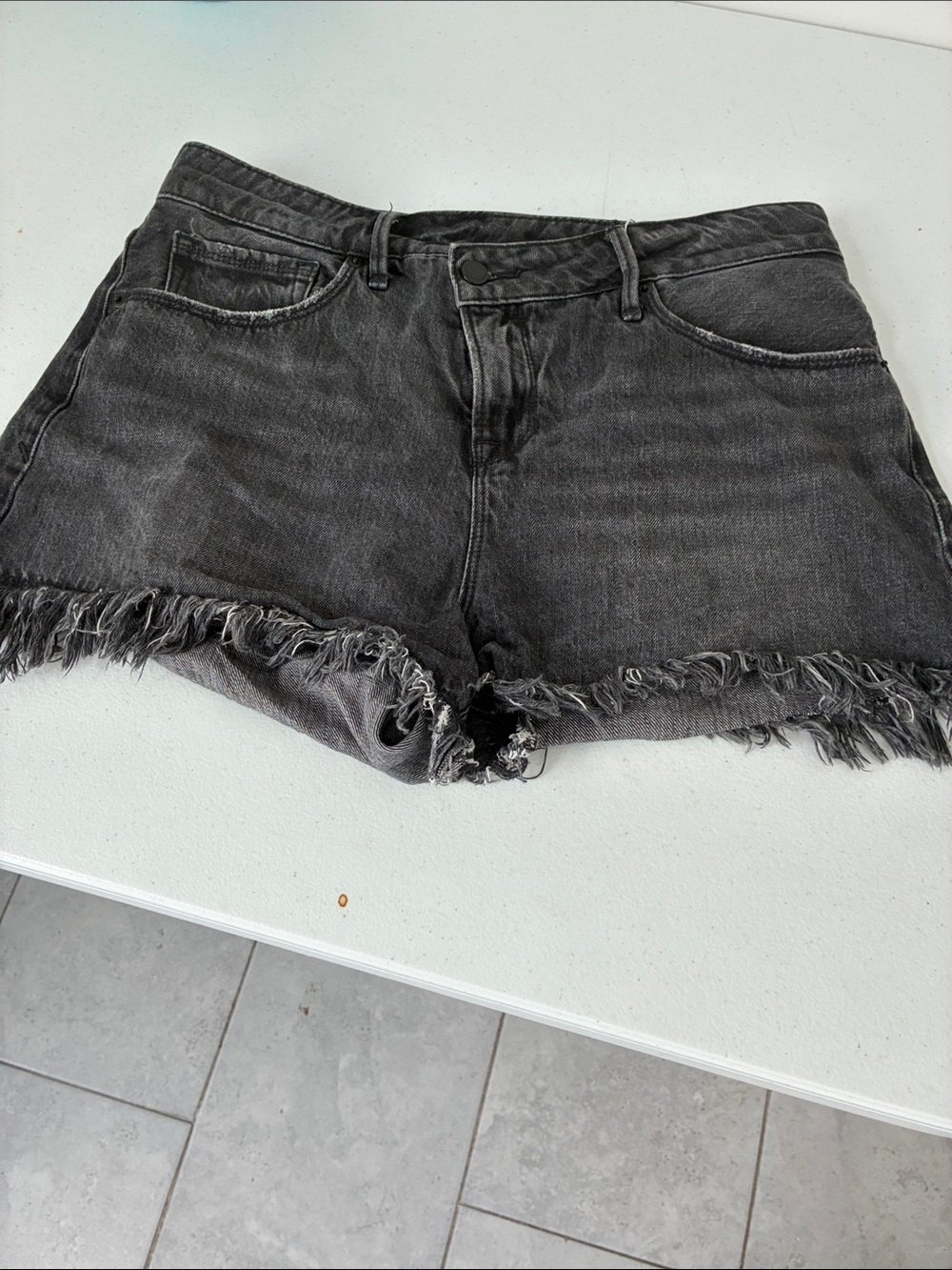 Good American Black Frayed Hem Denim Shorts